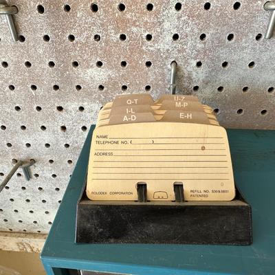 HARDWARE AND ORGANIZER, KNIFE SHARPENER & SET OF SCREWDRIVER BITS
