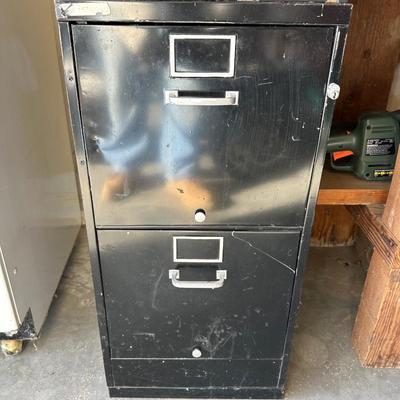 TWO 2 DRAWER METAL FILING CABINETS WITH HOME IMPROVEMENT BOOKS