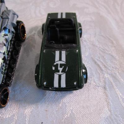 5 Hot Wheels cars