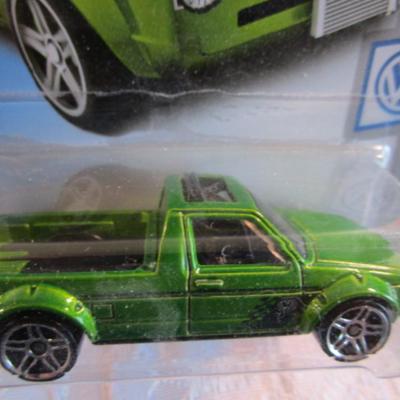 2 Hot Wheels cars