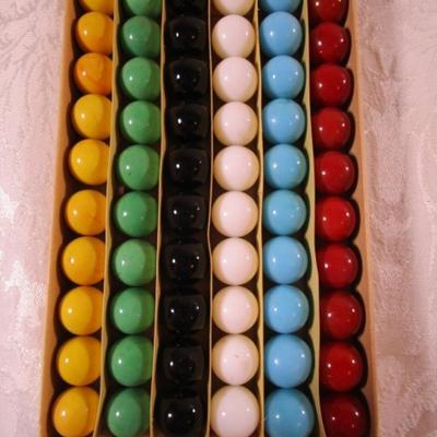 Vintage 1940's marbles set for Chinese checkers