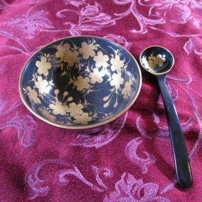 Asian wood lacquerware bowl with spoon