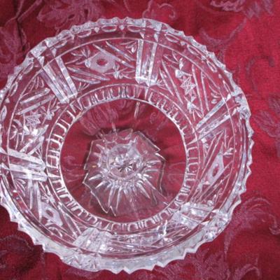 Crystal footed pedestal compote bowl