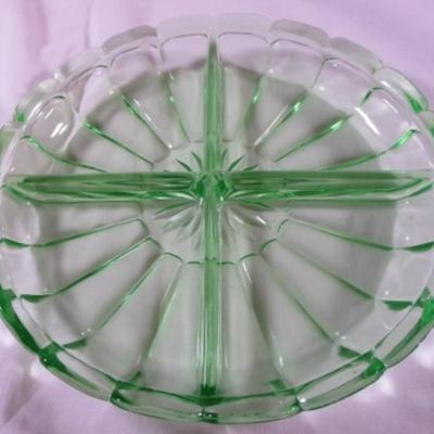 Round divided relish tray