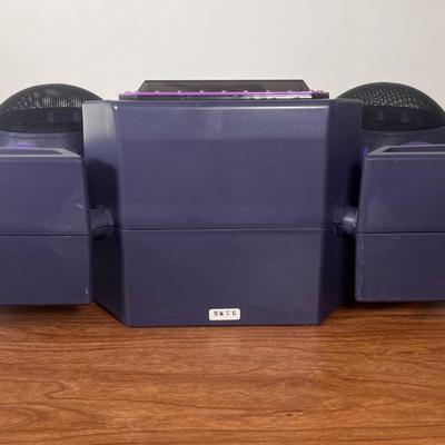 LOT 2A: 1995 Nickelodeon Blast Box AM/FM Radio Cassette Player (Works)