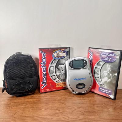 LOT 18B: 2003 Hasbro VideoNow Personal Video Player w/ Jimmy Neutron, American Idol & Case