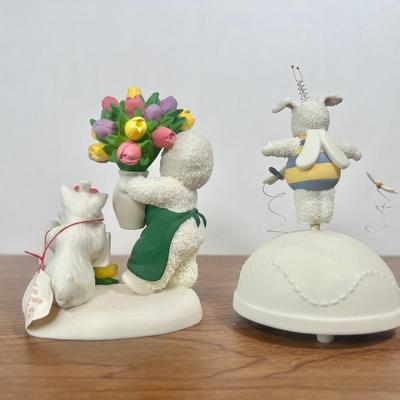 LOT 25B: Department 56 Snowbabies - You Are My Sunshine Bee Music Box, 2001 Let's Pretend "Teacher's Helper," 2003...