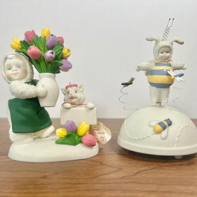 LOT 25B: Department 56 Snowbabies - You Are My Sunshine Bee Music Box, 2001 Let's Pretend "Teacher's Helper," 2003...