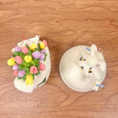 LOT 25B: Department 56 Snowbabies - You Are My Sunshine Bee Music Box, 2001 Let's Pretend "Teacher's Helper," 2003...