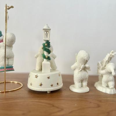 LOT 27B: Department 56 Snowbabies - Frosty the Snowman, NIB "Christmas Nutcracker" Ornament, Carolling Music Box & More