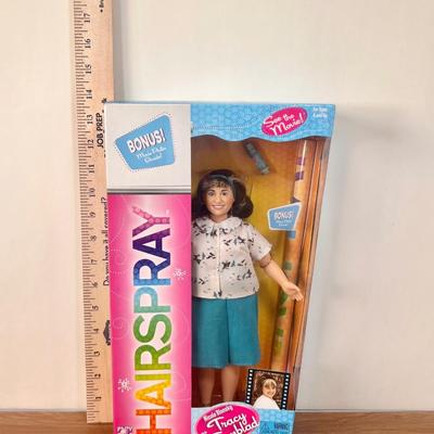 Lot 32B: 2007 Play Along Jakks Pacific Hairspray Tracy Nicole Blonsky as Tracy Turnblad Dolls NRFB