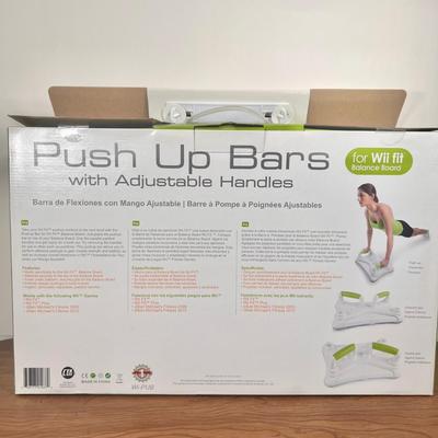 LOT 40B: Nintendo Wii Fit & Nintendo Push up Bars for Wii Fit