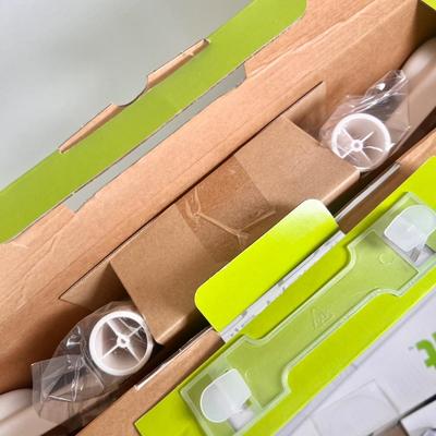 LOT 40B: Nintendo Wii Fit & Nintendo Push up Bars for Wii Fit