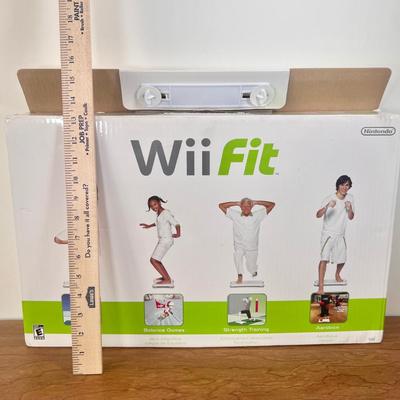 LOT 40B: Nintendo Wii Fit & Nintendo Push up Bars for Wii Fit