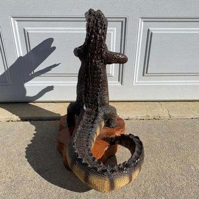 LOT 41 B: Dr. Gator USA Alligator Statue