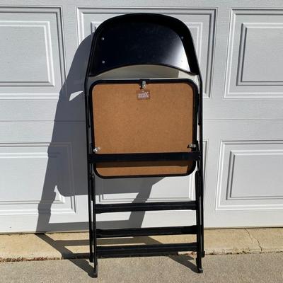 LOT 43 B: 1999 WCW Monday Nitro "The Millennium Shows" Event Chair