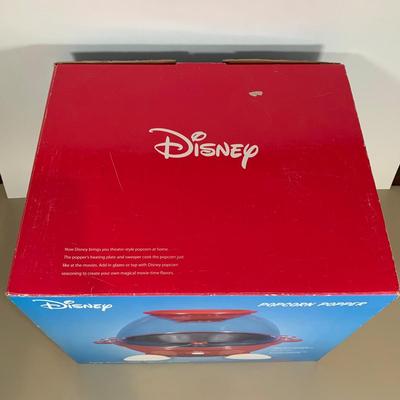 LOT 44 B: NIP 2004 Disney Popcorn Popper