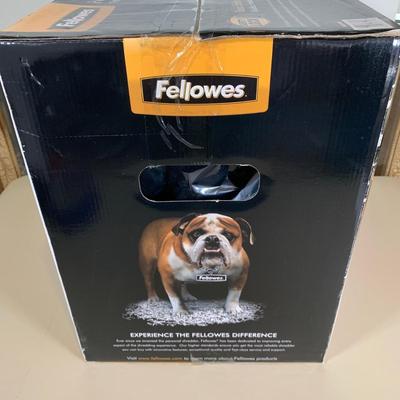 LOT 46 B: NIP Sealed Fellowes Powershred P-8C Cross Cut Paper Shredder Model #CRC34008