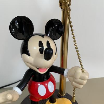 LOT 51 A: Disney's Mickey Mouse Animated Talking Lamp