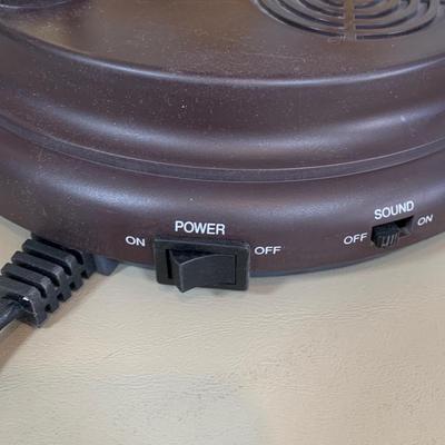 LOT 51 A: Disney's Mickey Mouse Animated Talking Lamp