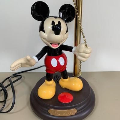 LOT 51 A: Disney's Mickey Mouse Animated Talking Lamp