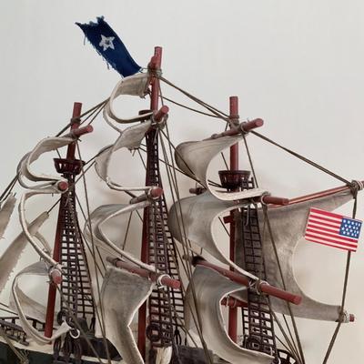 LOT 52 A: Model Ships "Constitution" & "Cutty Sark"
