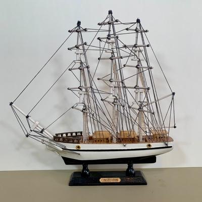 LOT 52 A: Model Ships "Constitution" & "Cutty Sark"