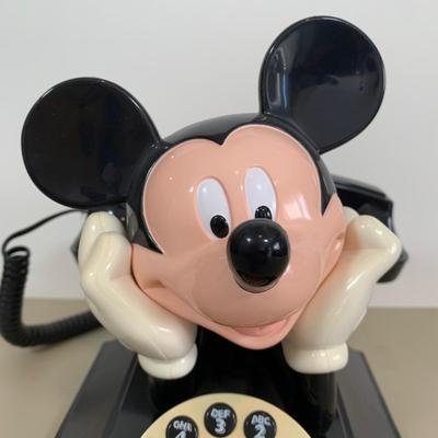 LOT 53 A: Telemania Disney's Mickey Mouse Corded Desk Phone