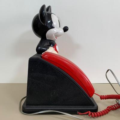LOT 56 A: Disney's Mickey Mouse Corded Desk Phone