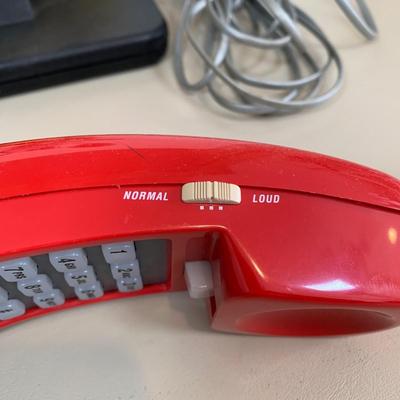 LOT 56 A: Disney's Mickey Mouse Corded Desk Phone