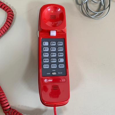LOT 56 A: Disney's Mickey Mouse Corded Desk Phone