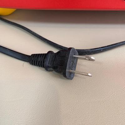 LOT 60 B: Disney Mickey Mouse Television Model #DT1300-C (Works)