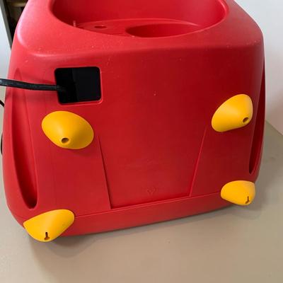 LOT 60 B: Disney Mickey Mouse Television Model #DT1300-C (Works)