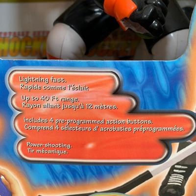 LOT 62 A: 2 NIP SNI NHL Philadelphia Flyers Remote Control Hockey Players