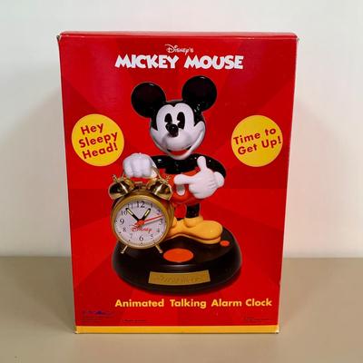 LOT 66 A: NIP Disney's Mickey Mouse Animated Talking Alarm Clock Model #025615
