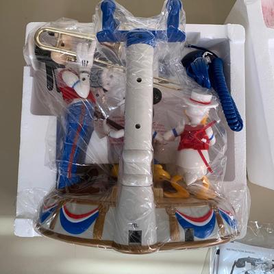 LOT 67 A: NIP Disney's Mickey Mouse Musical Animated Dixieland Band Telephone Model #024700