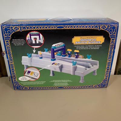 LOT 68 B: Walt Disney World Disneyland Resorts Monorail Switch Station Theme Park Collection
