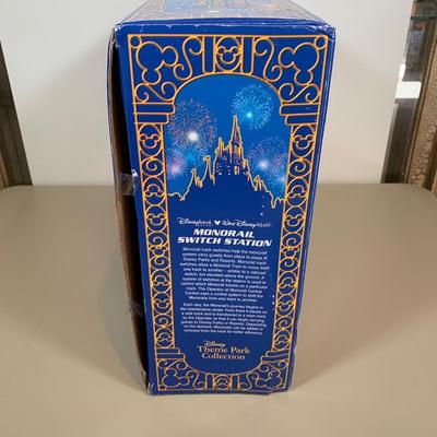 LOT 68 B: Walt Disney World Disneyland Resorts Monorail Switch Station Theme Park Collection