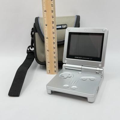 LOT 95B: 2002 Nintendo GameBoy Advance SP Model No, AGS-001 w/ Carrying Case
