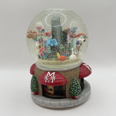 LOT 96A: Musical Snowglobes - Disney USA "Yankee Doodle" & 2000 Macy's Thanksgiving Day Parade