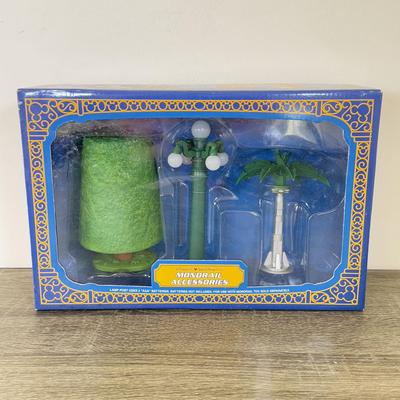 LOT 109B: NIB Disney Theme Park Collection Monorail Accessories