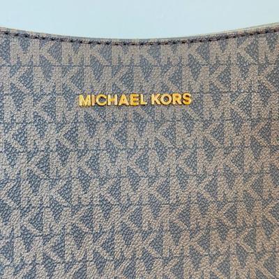 LOT 110A: Michael Kors Jet Set Travel Large Logo Messenger Bag