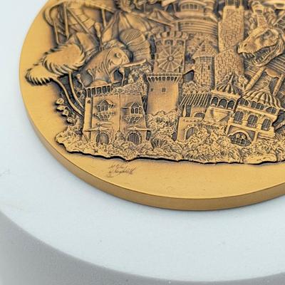 LOT 112J: Summer 1999 Grand Opening Universal Studios Islands of Adventure Coin Medallion in Original Box