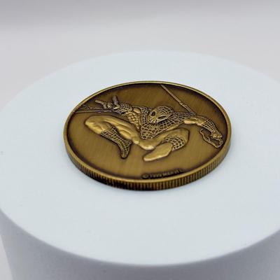 LOT 113J: 1999 Universal Studios Islands of Adventure Marvel Super Hero Island Spider-man Coin Medallion in Original Box