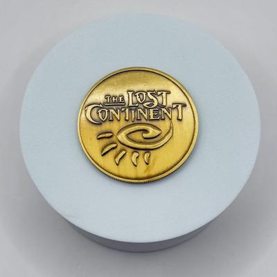 LOT 114J: 1999 Universal Studios Islands of Adventure The Lost Continent Dragon Coin Medallion in Original Box