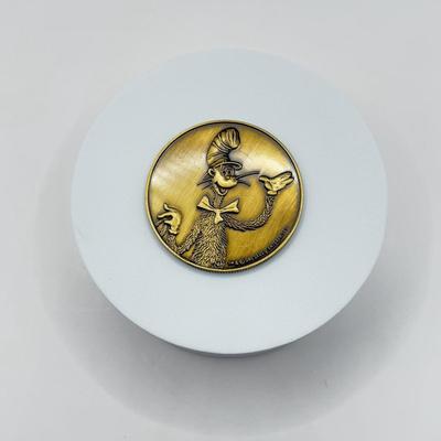 LOT 115J: 1999 Universal Studios Islands of Adventure Seuss Landings Cat in the Hat Coin Medallion in Original Box