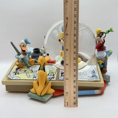 LOT 168B: Disney Mickey & Friends Comic Strip “Mickey Mouse March” Musical Snowglobe