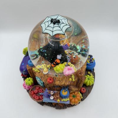 LOT 171B: Disney Winnie the Pooh Halloween “The Wonderful Thing About Tiggers” Musical Snow Globe