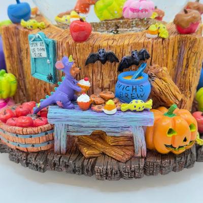 LOT 171B: Disney Winnie the Pooh Halloween “The Wonderful Thing About Tiggers” Musical Snow Globe
