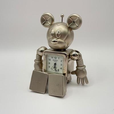 LOT 175B: Disney Beyond America Quartz Robot Mickey Mouse Desk Clock (3.5”)